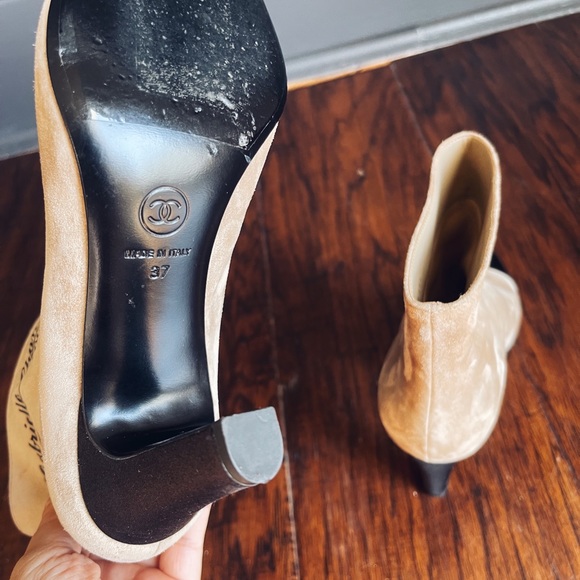 Authentic coco Chanel Gabrielle beige Black suede boots sz 37 6.5 short booties - Picture 8 of 8